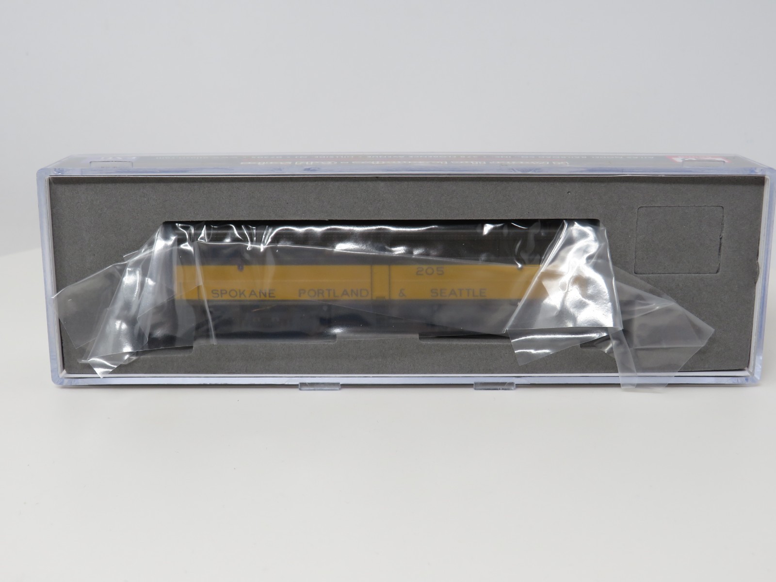 Atlas N 40005119 DCC Sound Spokane Portland & Seattle 205 FB-1 Diesel Locomotive