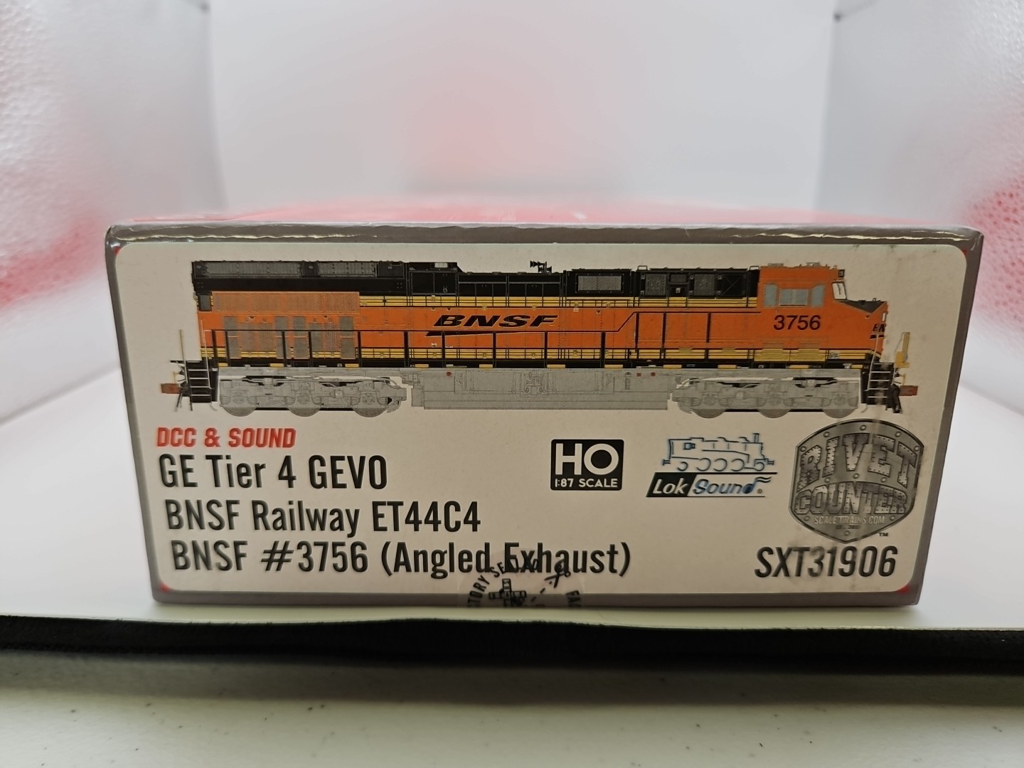 Scaletrains BNSF Railway ET44C4 #3756 W/ESU LokSound & DCC Custom Weathered