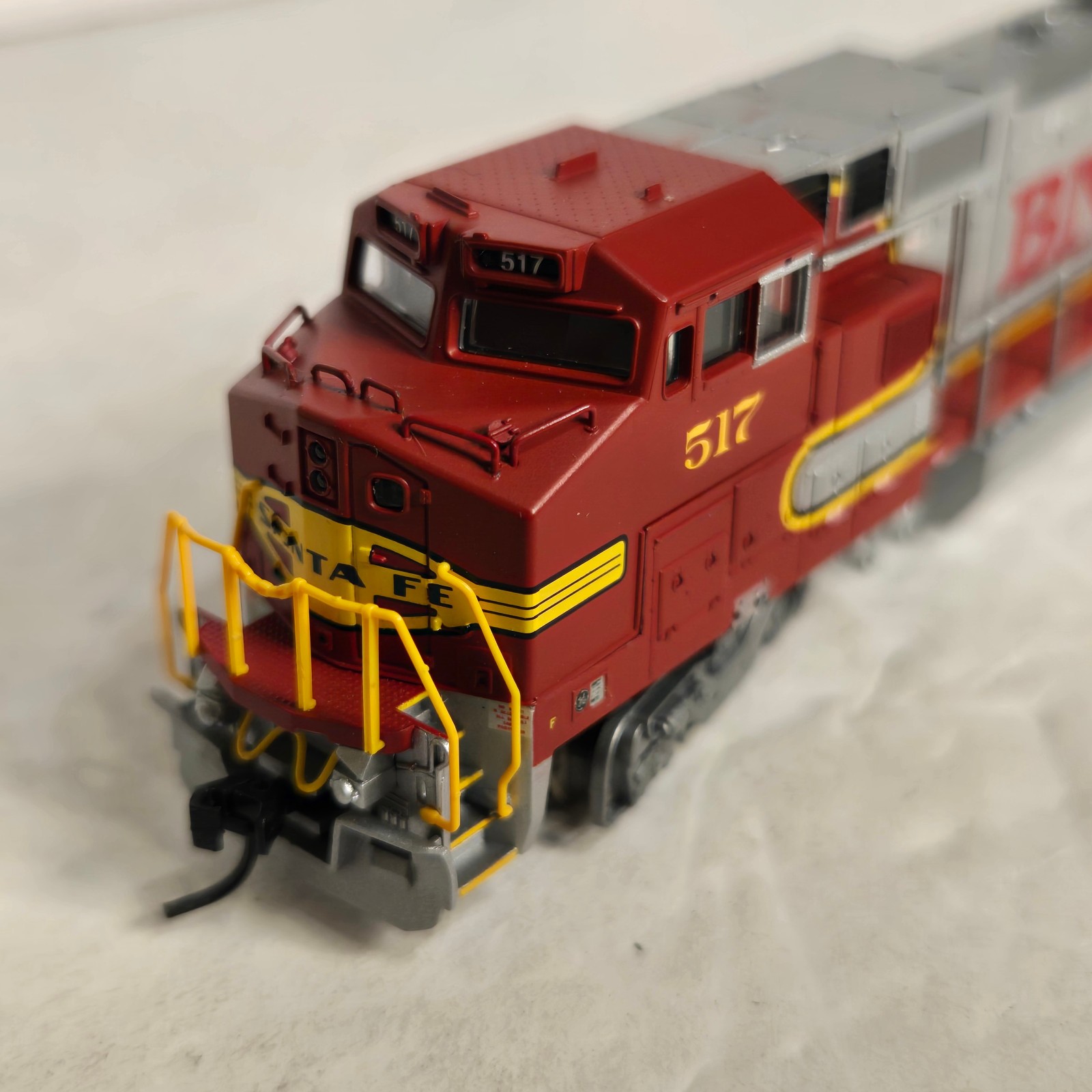 Atlas 48817 N Scale BNSF Warbonnet GE Dash 8-40BW. Runs. Decoder Ready