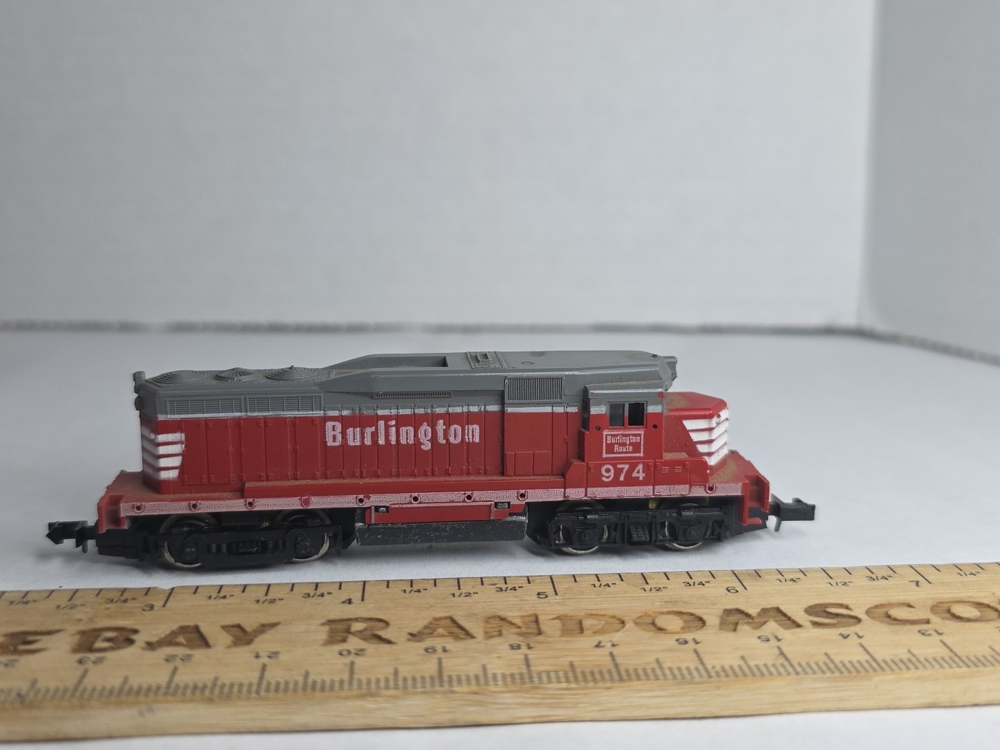 As Is Arnold Rapido N Scale GP30 Diesel Locomotive Burlington 974 Runs Poorly