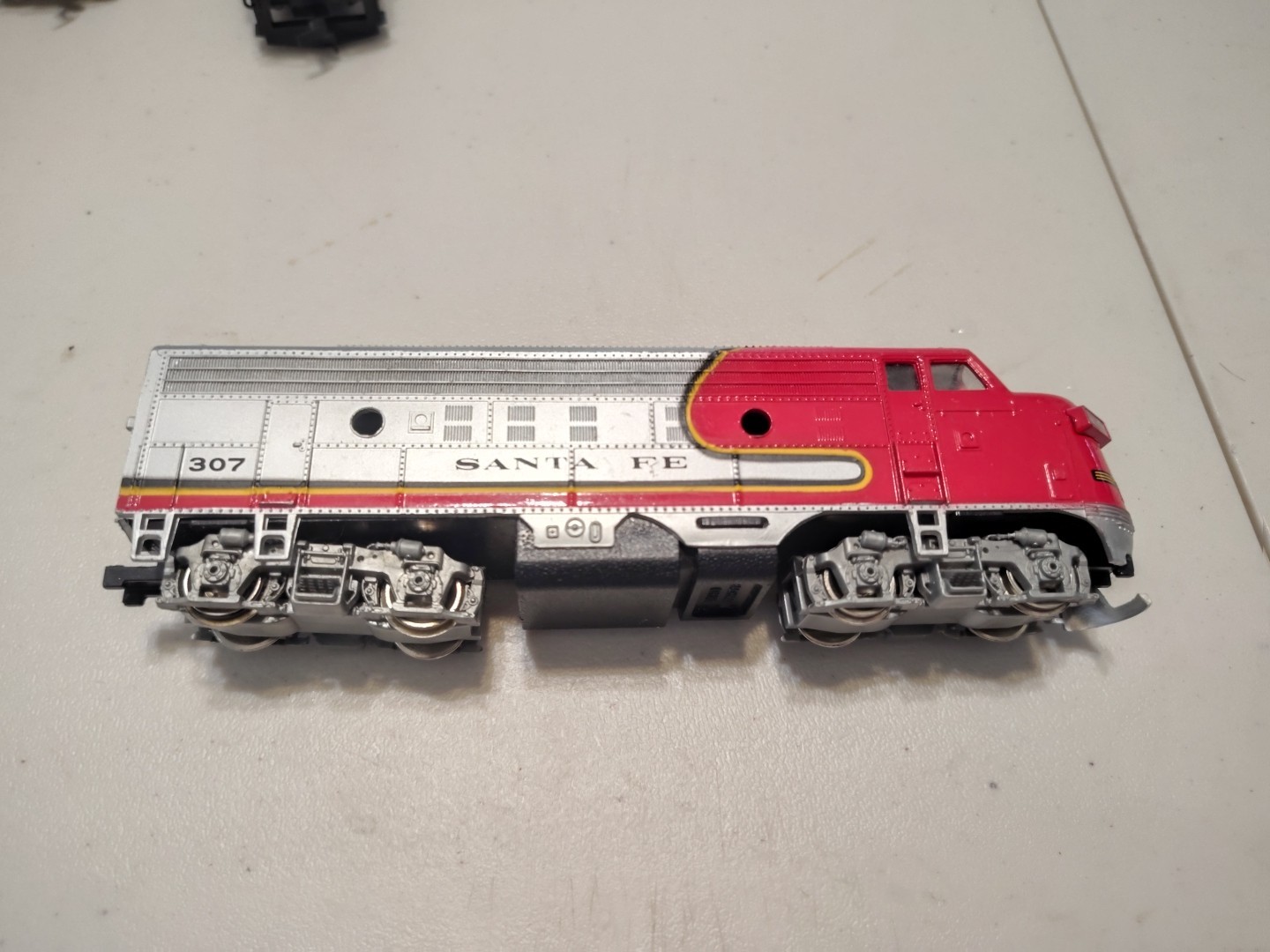 Vintage Bachman HO Scale Santa Fe Lighted Locomotive Red Silver Black #307