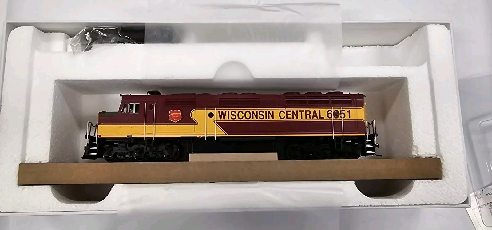 Athearn Genesis G67545 HO Scale F45 DCC Ready Wisconsin Central (WC) 6651