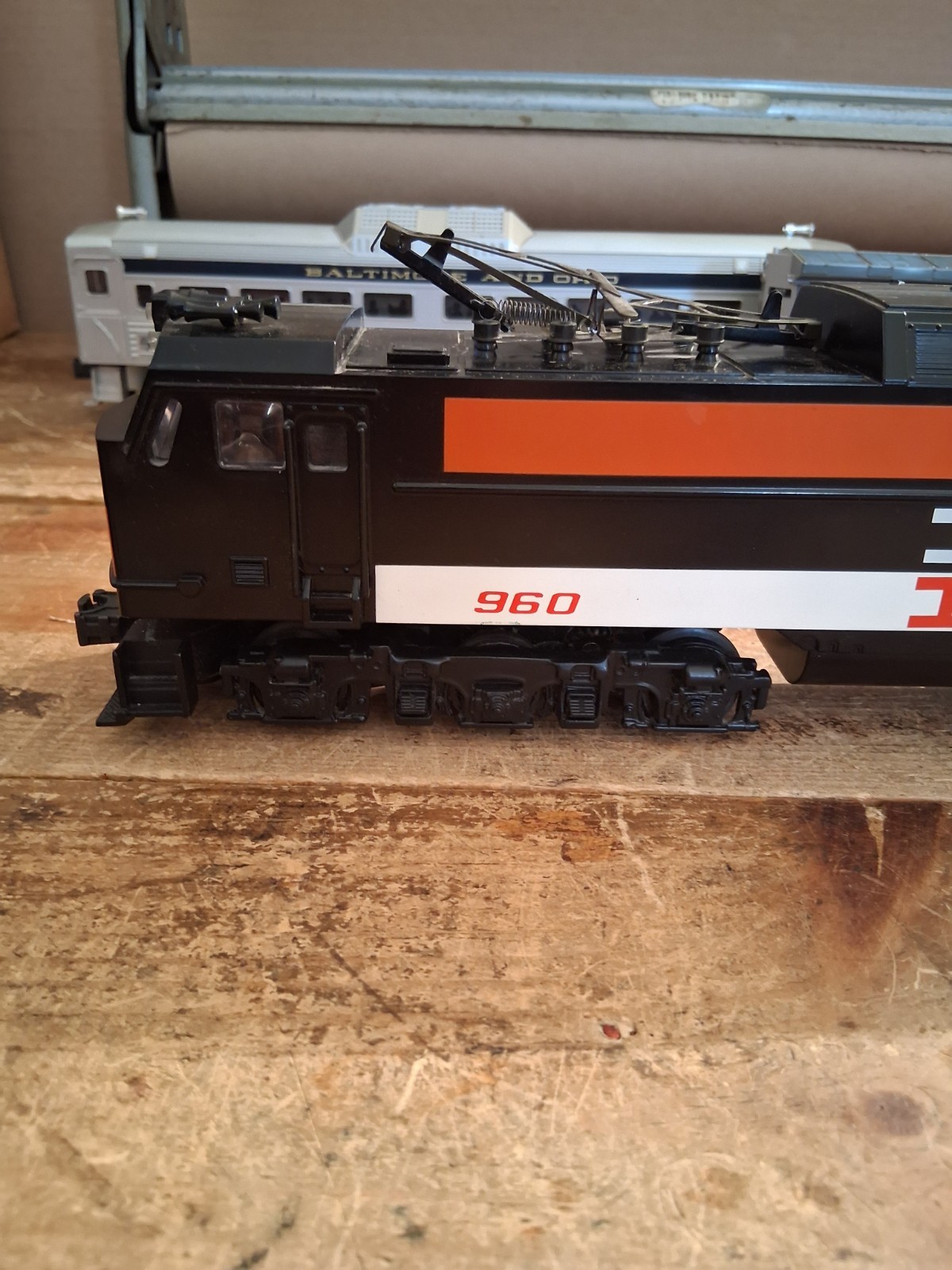 Williams E60-501 O New Haven E60 Electric Locomotive w/Horn. Cab #960 WORKS