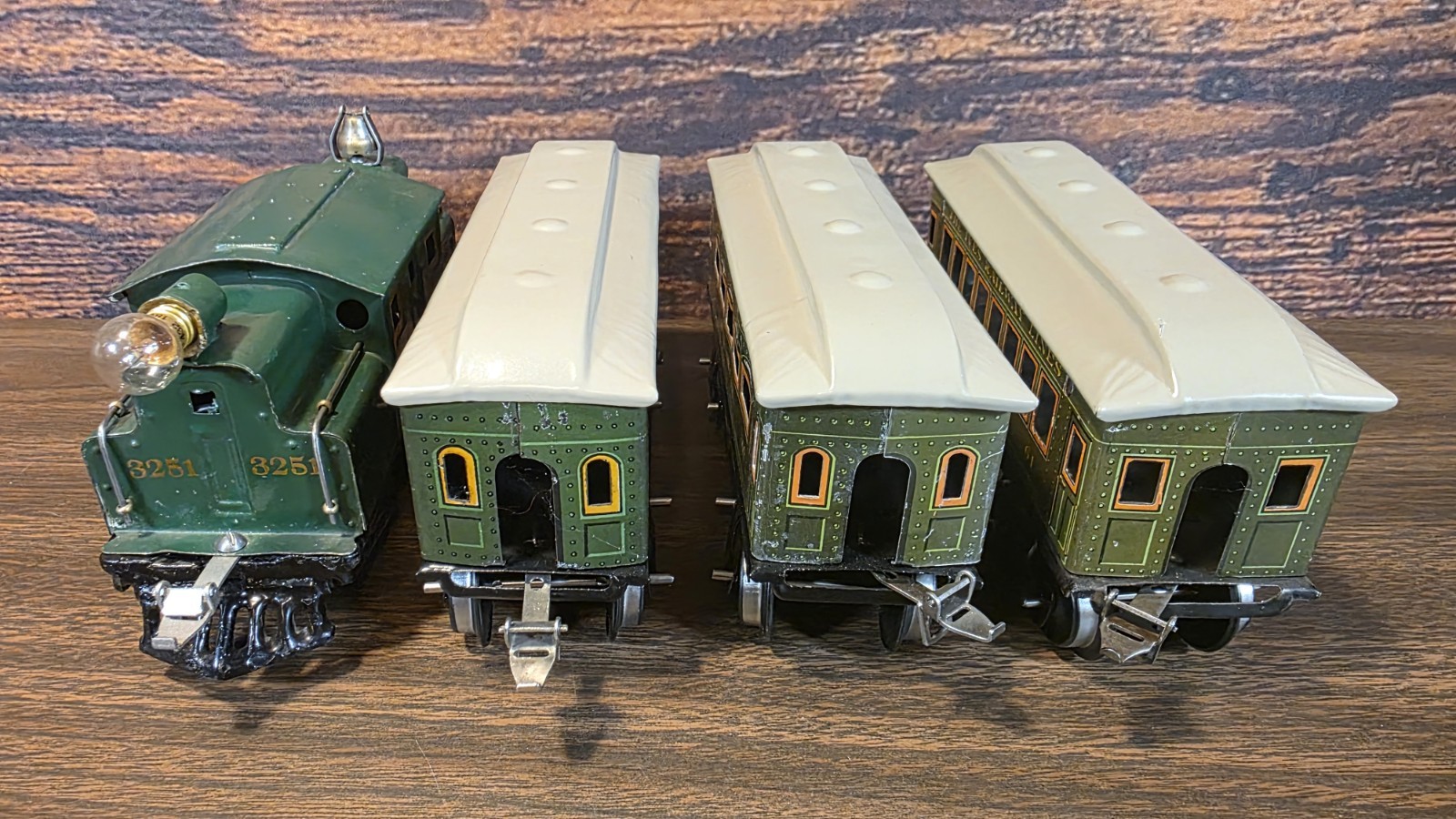 Vintage Ives 3251 Locomotive Train Set w/ No 60 Mail 61 Chair 62 Parlor Cars