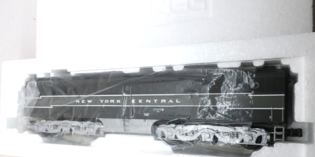 Lionel 6-18966 New York Central Alco PB-1 Non-Powered Diesel Locomotive