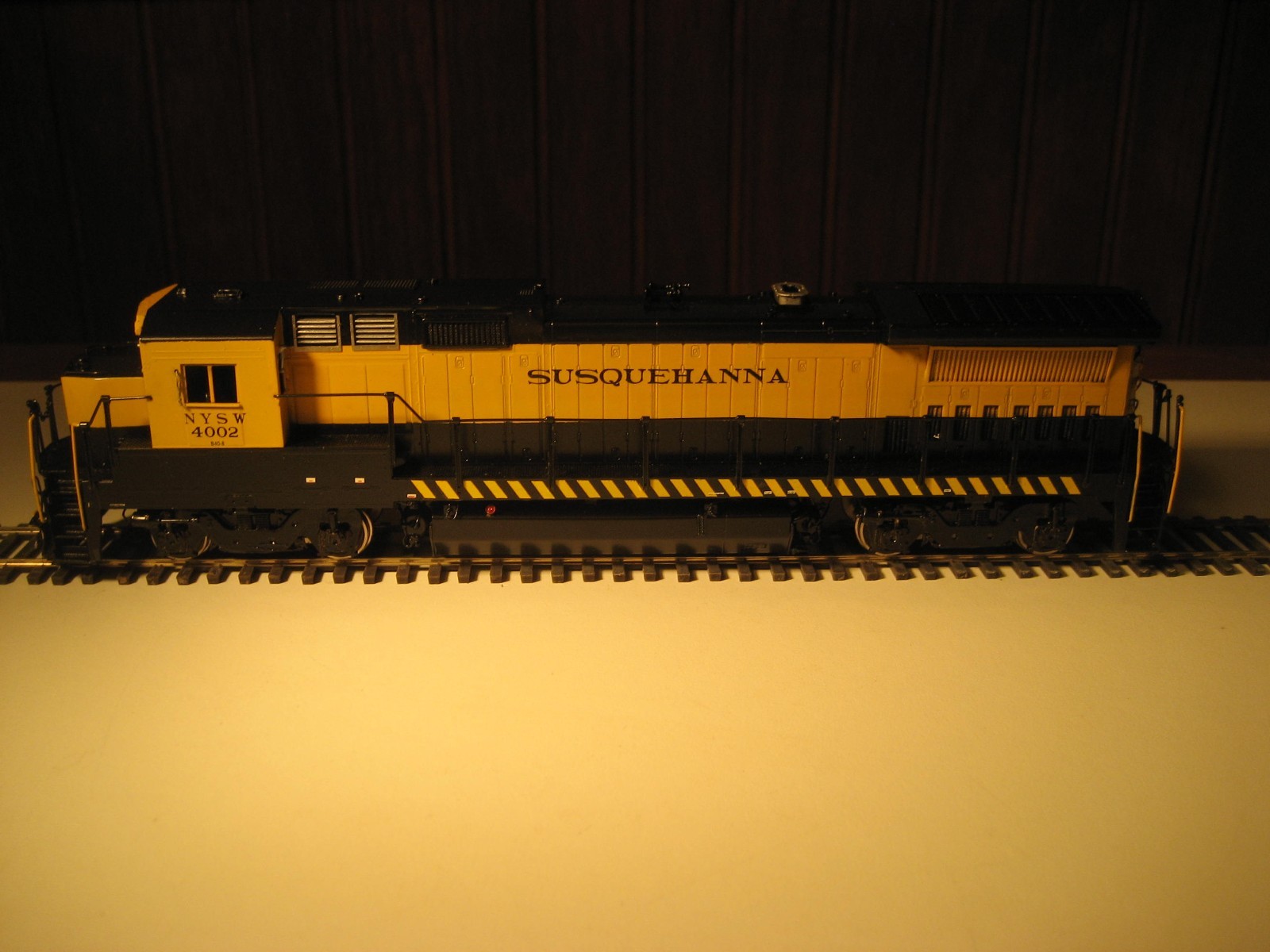 Overland 5141 HO Brass Susquehanna NYS&W Dash 8-40B B40-8 #4002 custom painted
