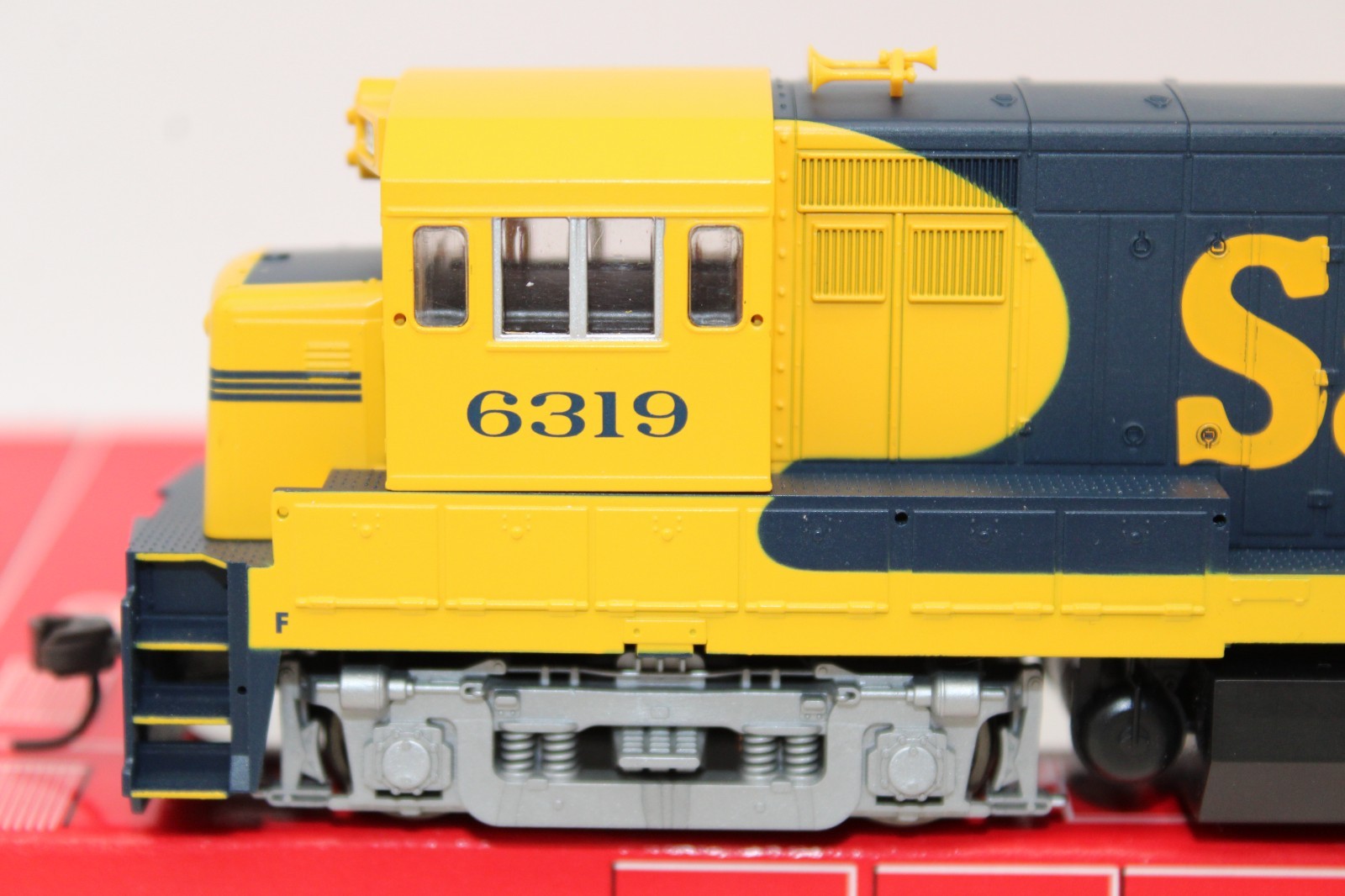 Atlas HO Scale ATSF Santa Fe GE U23B Diesel Locomotive #6319 NIB 8693 DCC Ready
