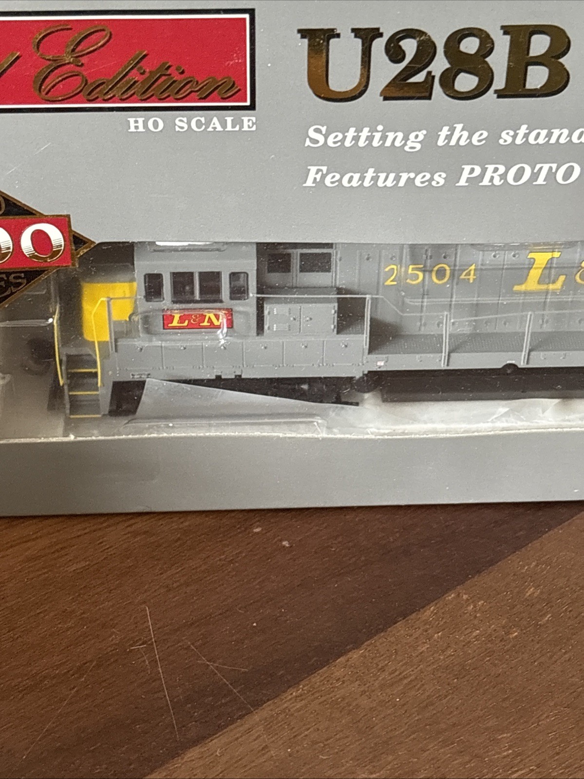 Walthers Proto 2000 HO U28B Locomotive L&N #2504 New