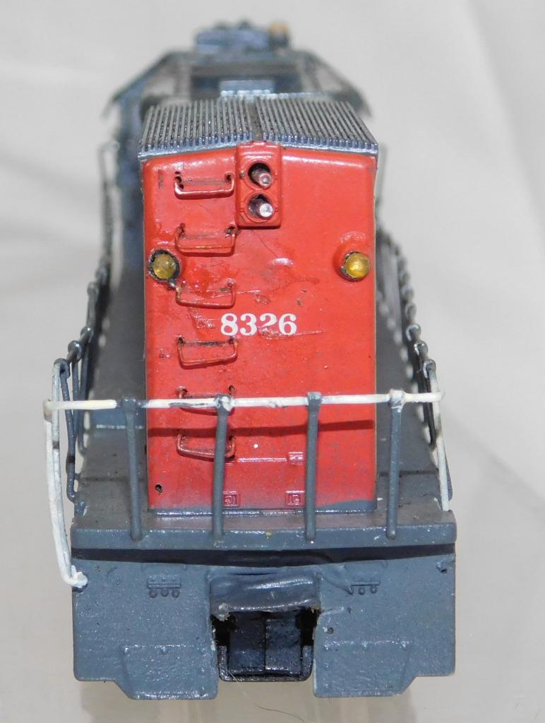 Athearn 8326 Southern Pacific SD40T-2 diesel engine Runs HO Strobe Tunnel Motor