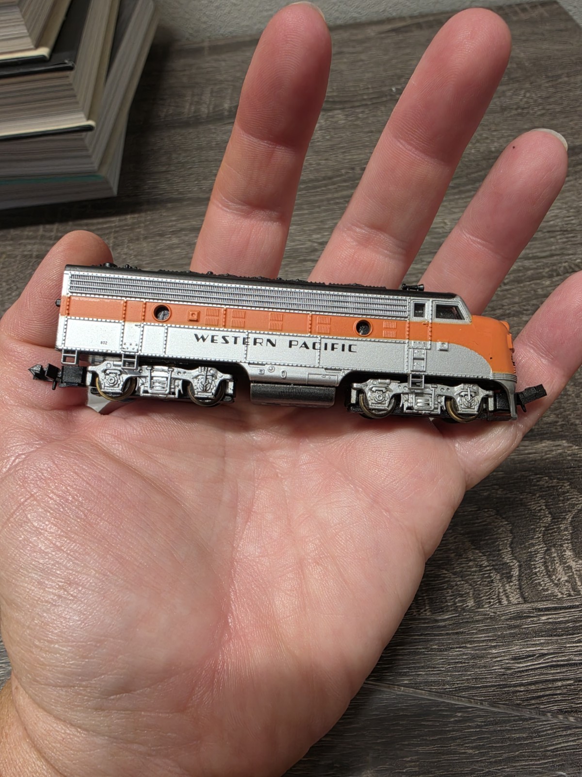 N Scale Western Pacific WP #802 F7 Diesel Locomotive
