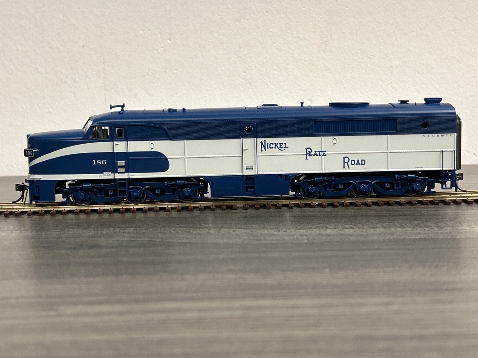 Rapido Trains HO #23021 ALCo PA-1 Locomotive Nickel Plate #186 – NOS – CC