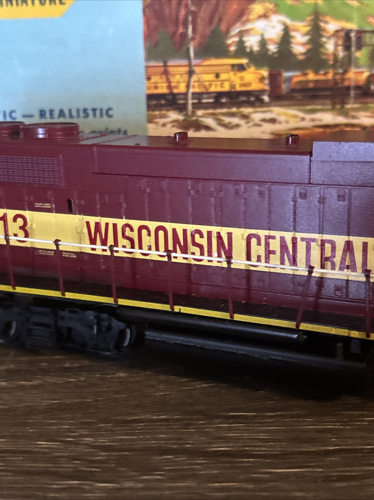 Athearn HO Wisconsin Central #4013 GP38 Diesel Engine DC In BOX PWD