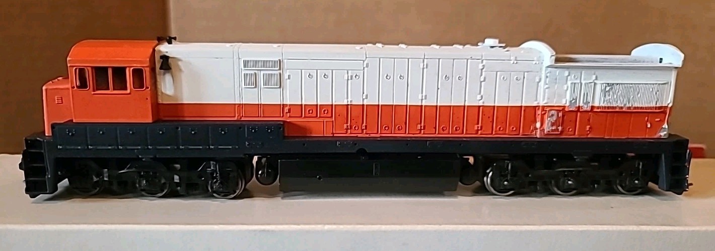 HO ATLAS ILLINOIS CENTRAL RAILROAD U33C DIESEL LOCOMOTIVE #5058 Untested
