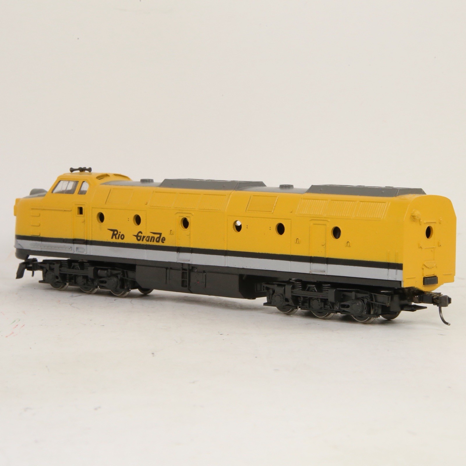 Rivarossi HO Denver & Rio Grande Western D&RGW #4001 Krauss Maffei ML4000 DC