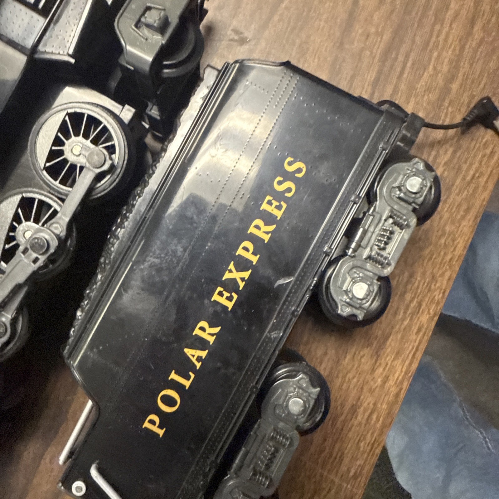 Lionel O Polar Express Berkshire Steam Locomotive & Tender #1225 15012EL Battery