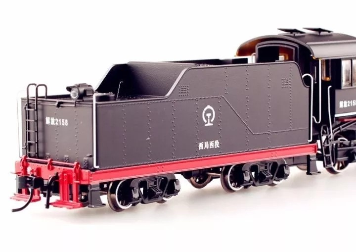 Bachmann China Railway JF Class 2-8-2 Steam Locomotive with Tender (Various no.)