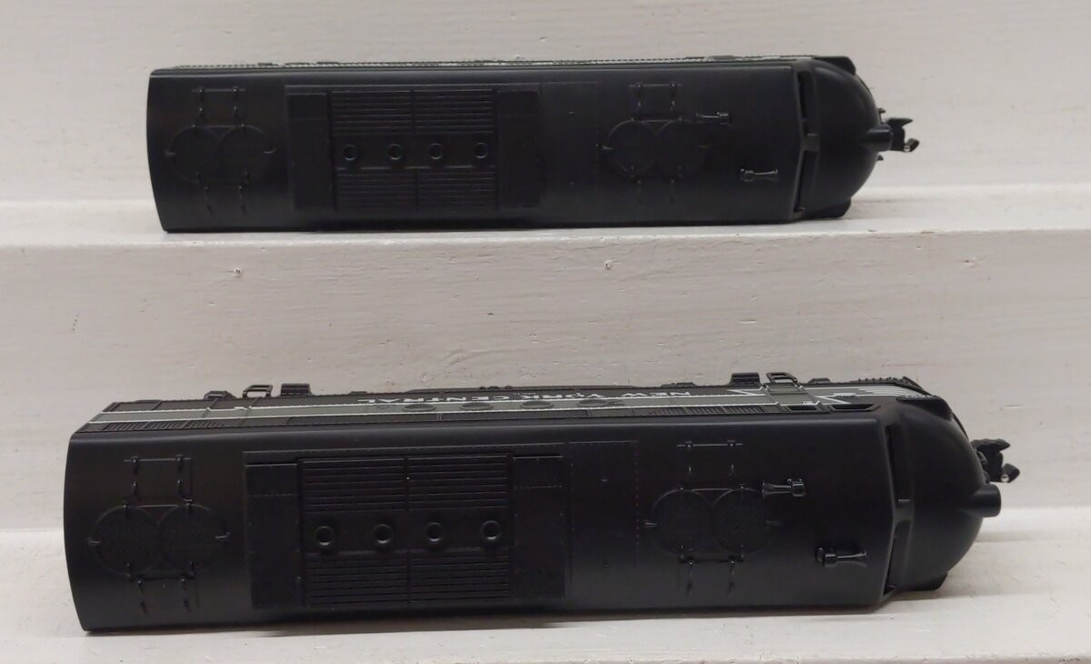 Lionel 6-18163 O New York Central FT AA Diesel Locomotive Set #1600/1601 EX/Box