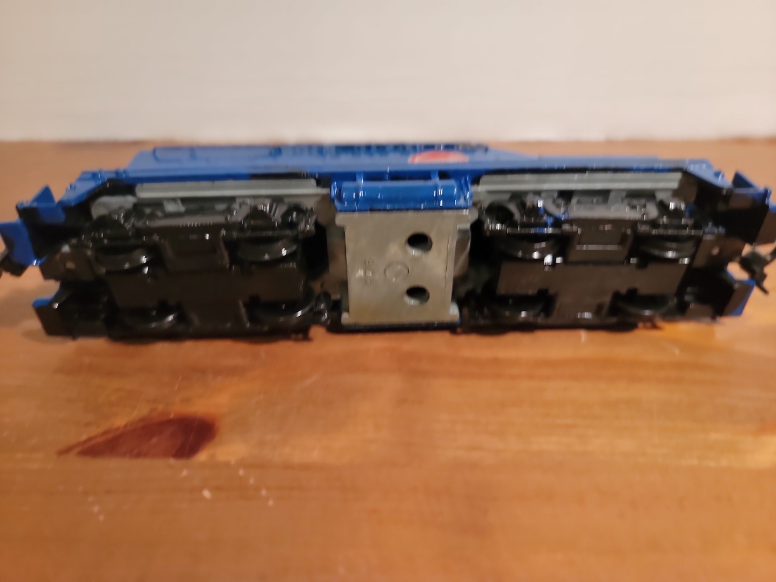 Revell 1957 3994-004 HO Scale Diesel Switcher W/Athearn Calf, Painted? UNTESTED