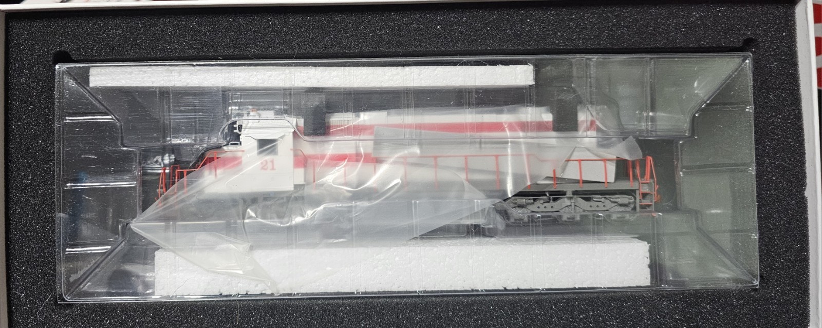 Scaletrains Rivet Counter HO EMD SD38-2 YANKEETOWN DOCK CORP. #21