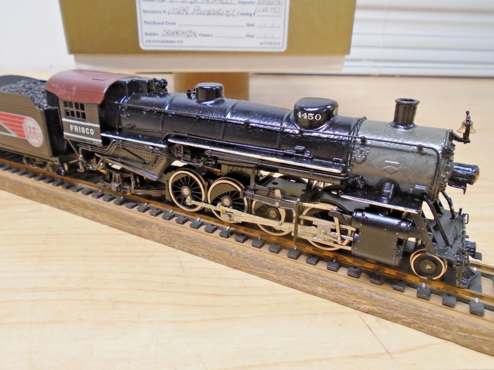 Samhongsa Korea Brass HO FRISCO Fast Freight Loco 2-8-2 & Coal Tnder Runs/Lights