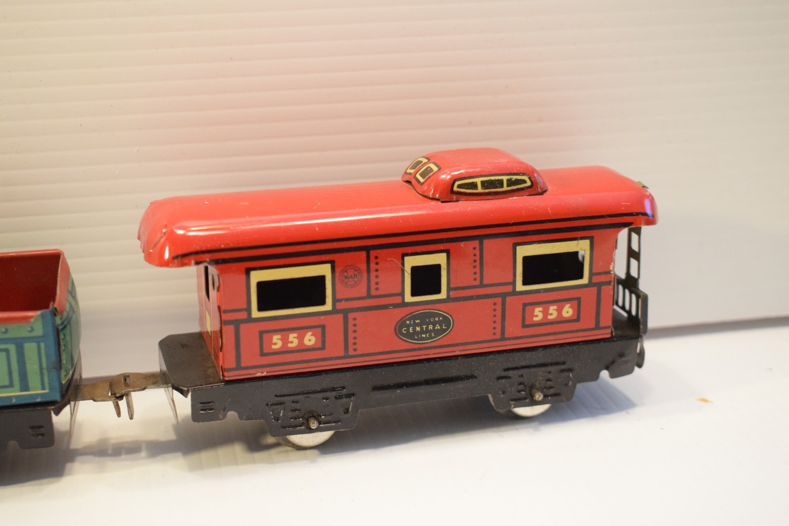 MARX 8995 BOXED TRAIN TRANSFORMER SET LOCOMOTIVE TENDER CABOOSE 5 CARS WORKS