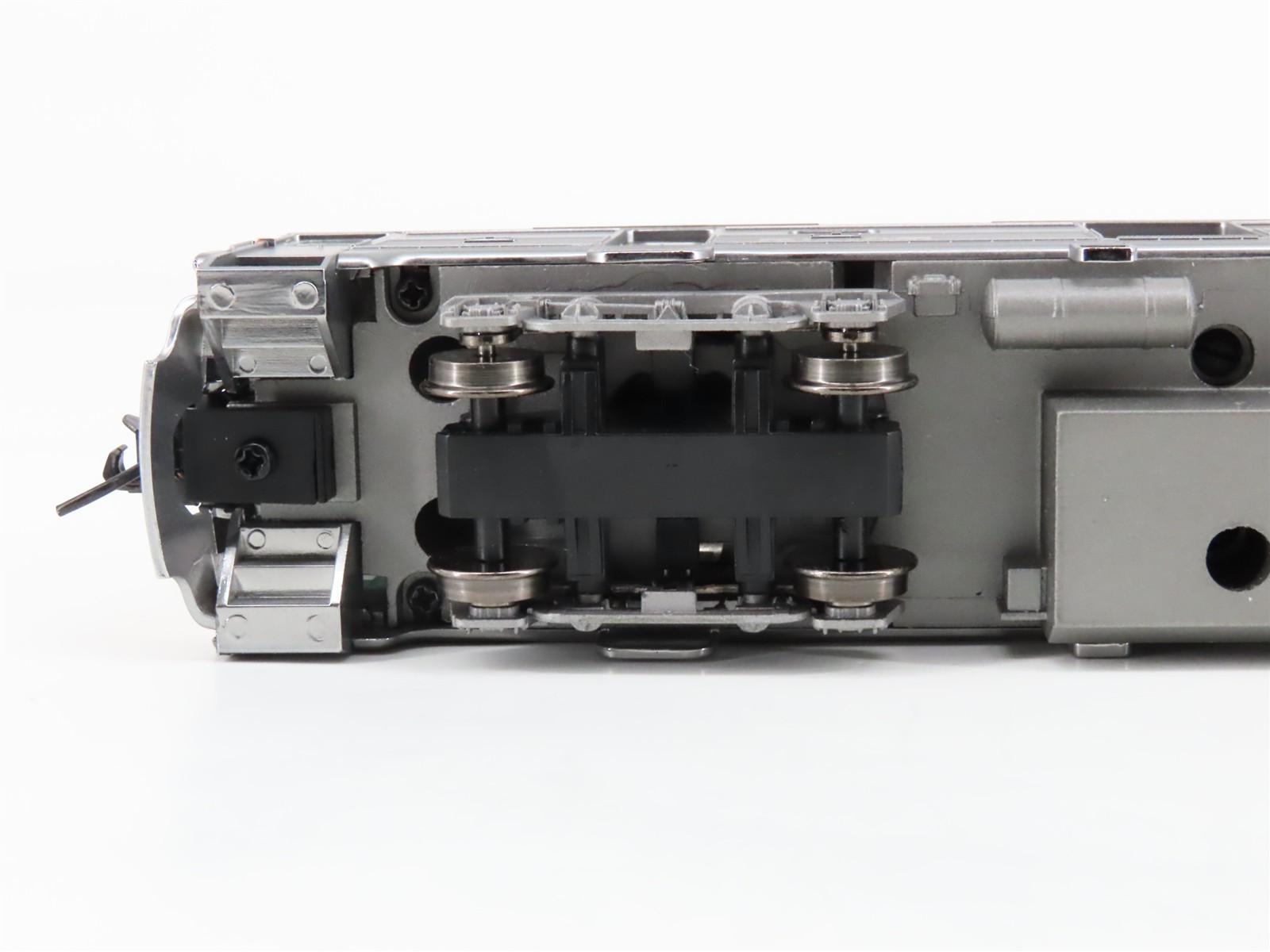 HO Scale Proto 1000 920-35351 NH New Haven RDC-3 Diesel Railcar #125