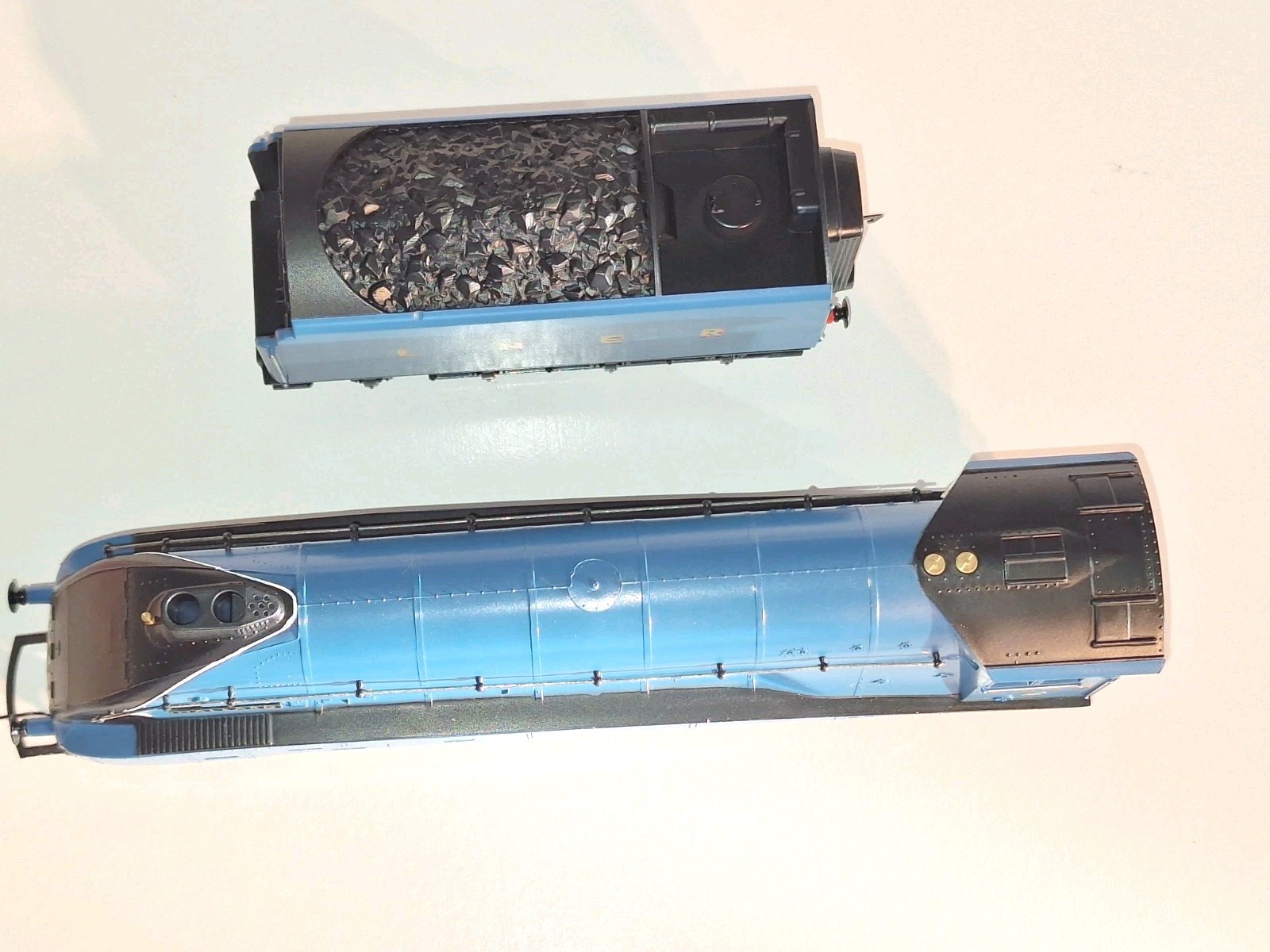 Hornby R077 LNER A4 Class Mallard. New Old Stock. Mint Cond. Boxed. 2 Rail DC.OO