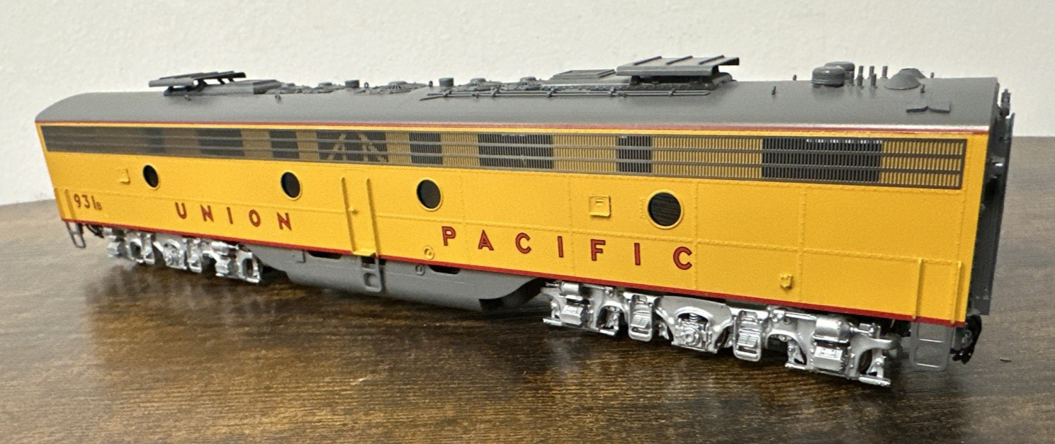 Challenger Imports, Ltd. HO Brass #2467.1x Union Pacific E9B #931B Factory Paint