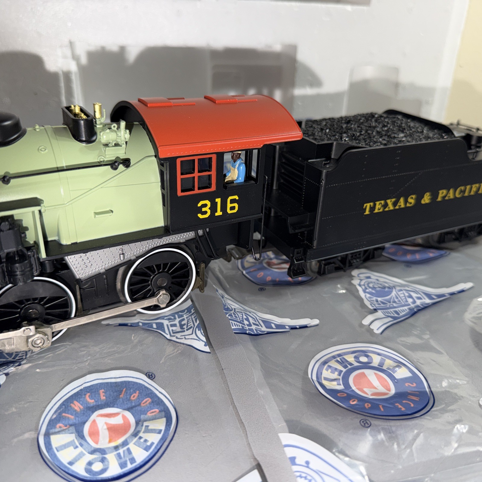 Lionel Trains, 2131120, Texas & Pacific LEGACY 4-6-0 Steam Engine, Near Mint!