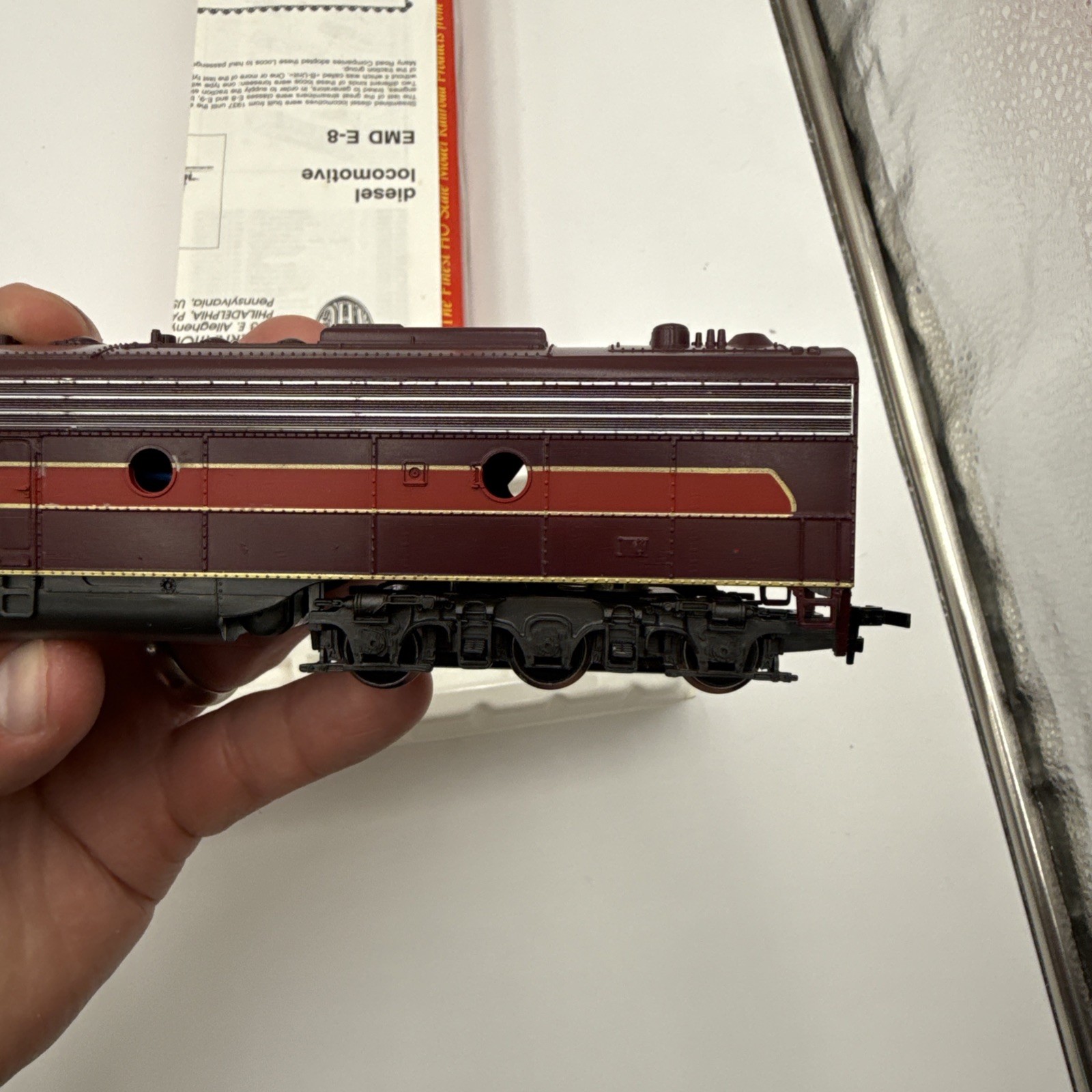 IHC 1941 HO SCALE GULF MOBILE OHIO E-8 A POWERED DIESEL LOCOMOTIVE #100 IN BOX