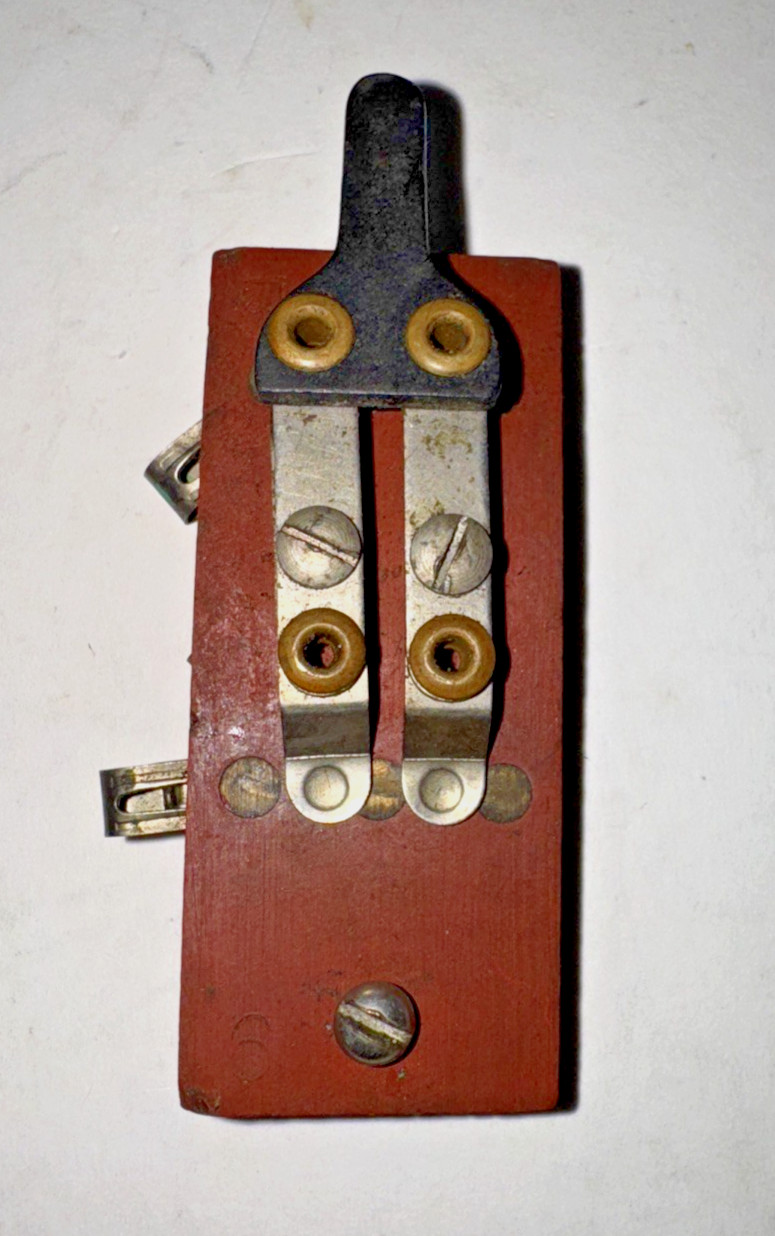 DORFAN ORIGINAL PREWAR WIDE STANDARD GAUGE REVERSING SWITCH