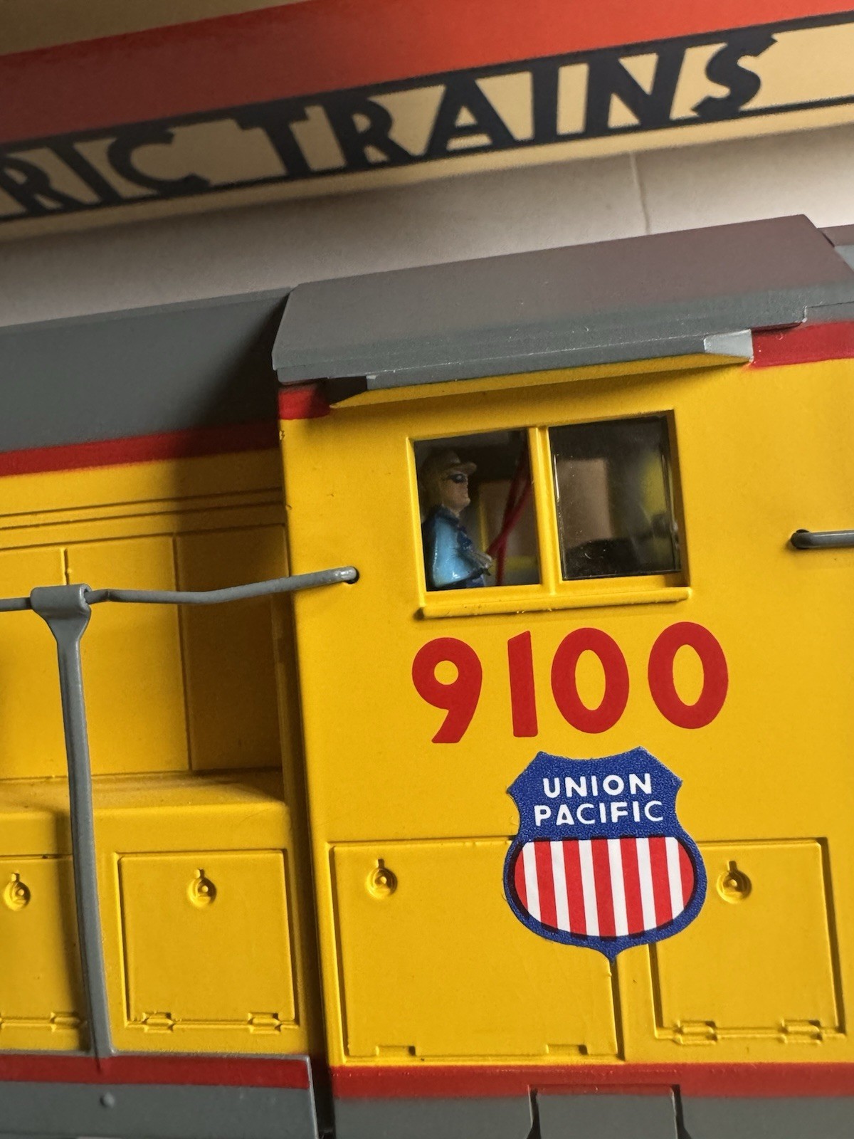 Lionel Union Pacific Dash-8 40C Diesel Locomotive 6-18205