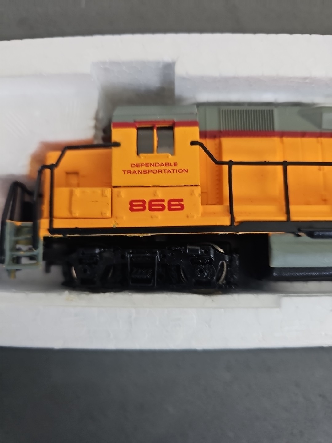 Bachmann HO Union Pacific DD40x-2 Powered Diesel #41-670-01