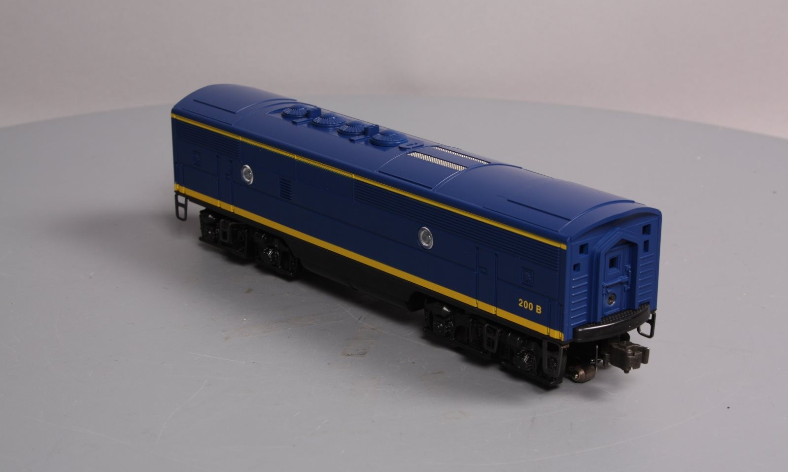 Lionel 6-18122 O Santa Fe F3 Blue/Yellow Non-Powered Diesel B-Unit #200B w/RS II