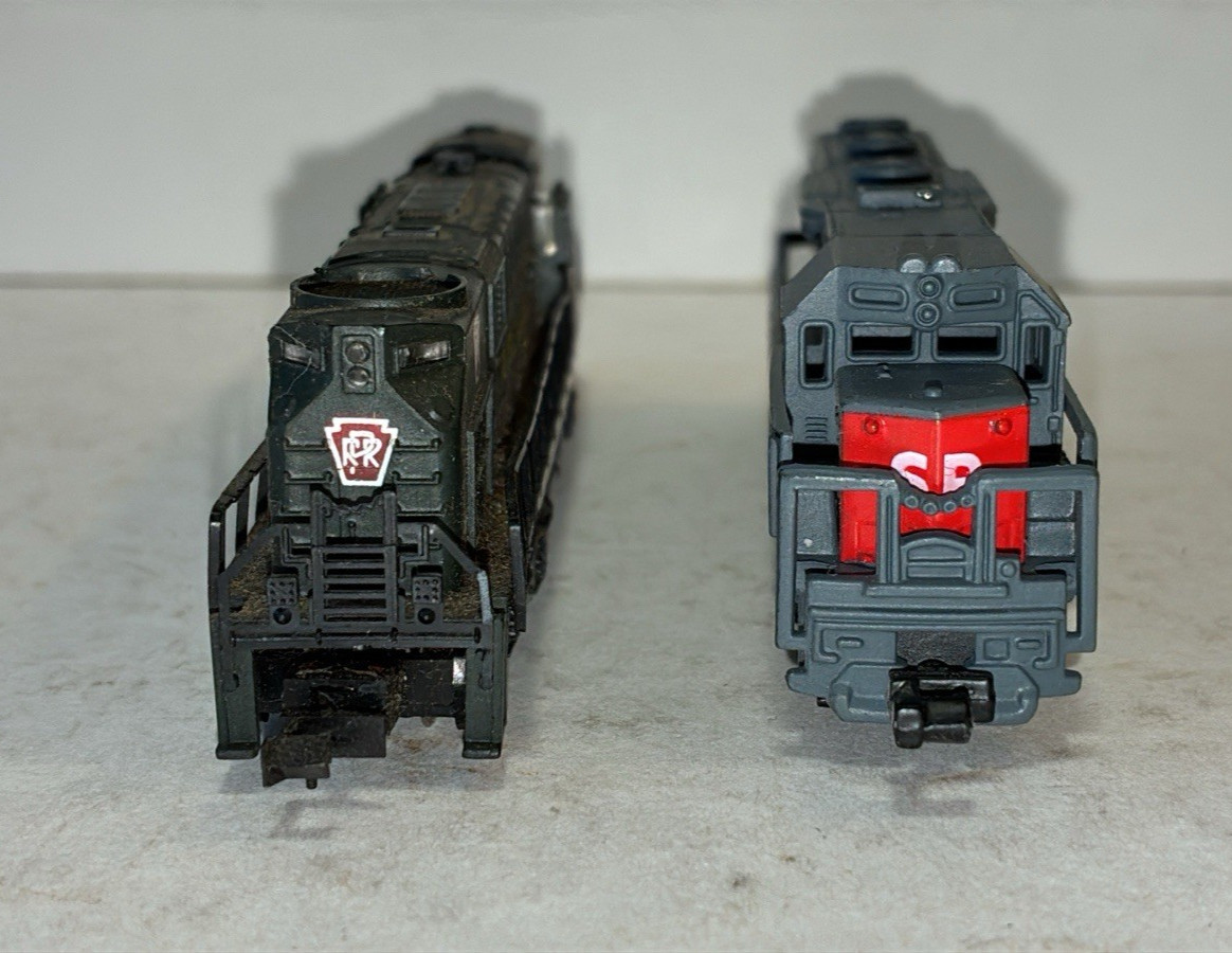 MRC N Scale ALCO Pennsylvania Railroad #8615 & Southern Pacific 9725