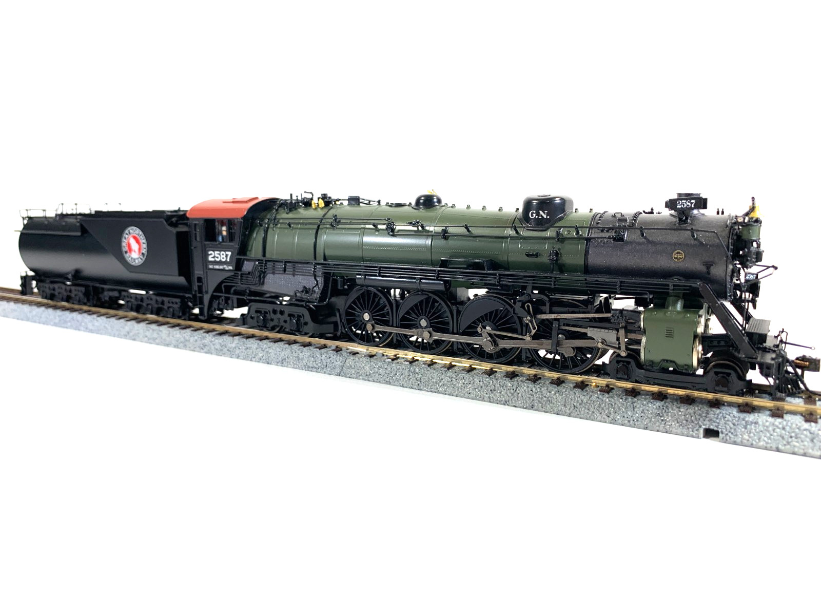 HO Broadway Ltd 2875 Hybrid Great Northern S2 #2587 , DCC Sound, Paragon 3