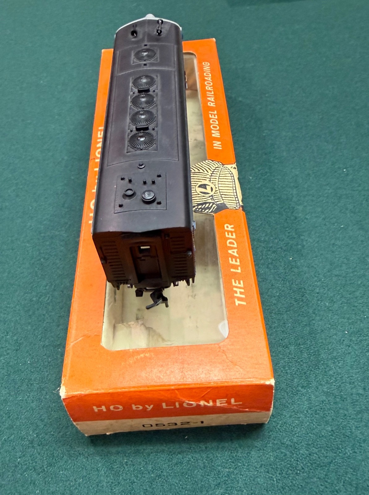 Lionel HO Baltimore and Ohio Diesel F-7 built by Athearn in 1958