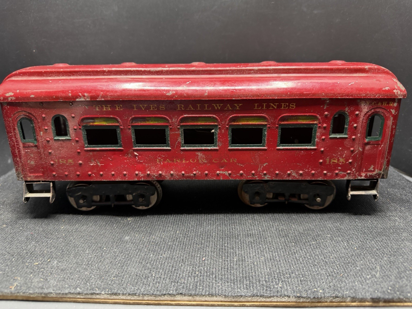 Pre-War Ives/Lionel Wide Gauge Electric Locomotive With Cars And Track Untested