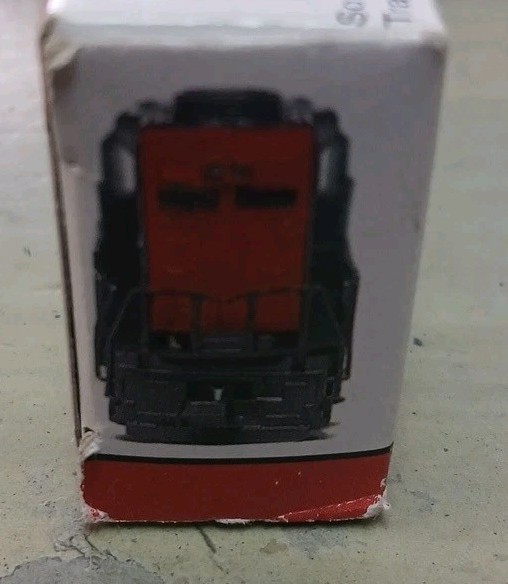 Southern Pacific Locomotive # 9725 Model Train No 418 High Speed N Scale w Box