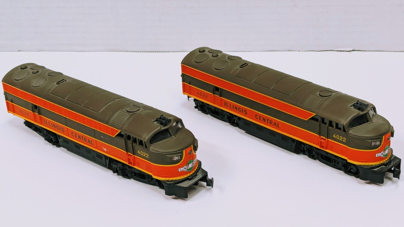 IHC HO Scale Illinois Central EMD FM Powered/Dummy Diesel Set – Preowned