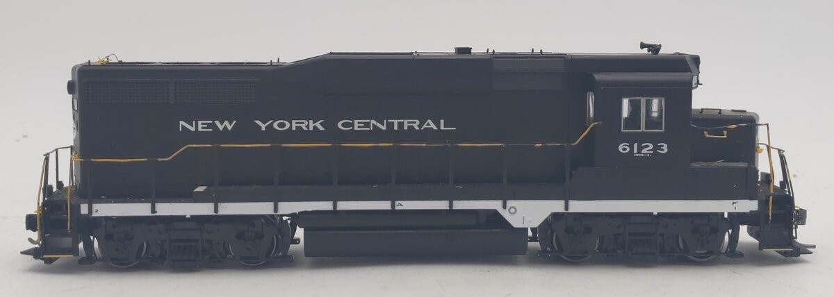 Proto 2000 21548 HO New York Central Powered GP-30 Diesel Locomotive #6123
