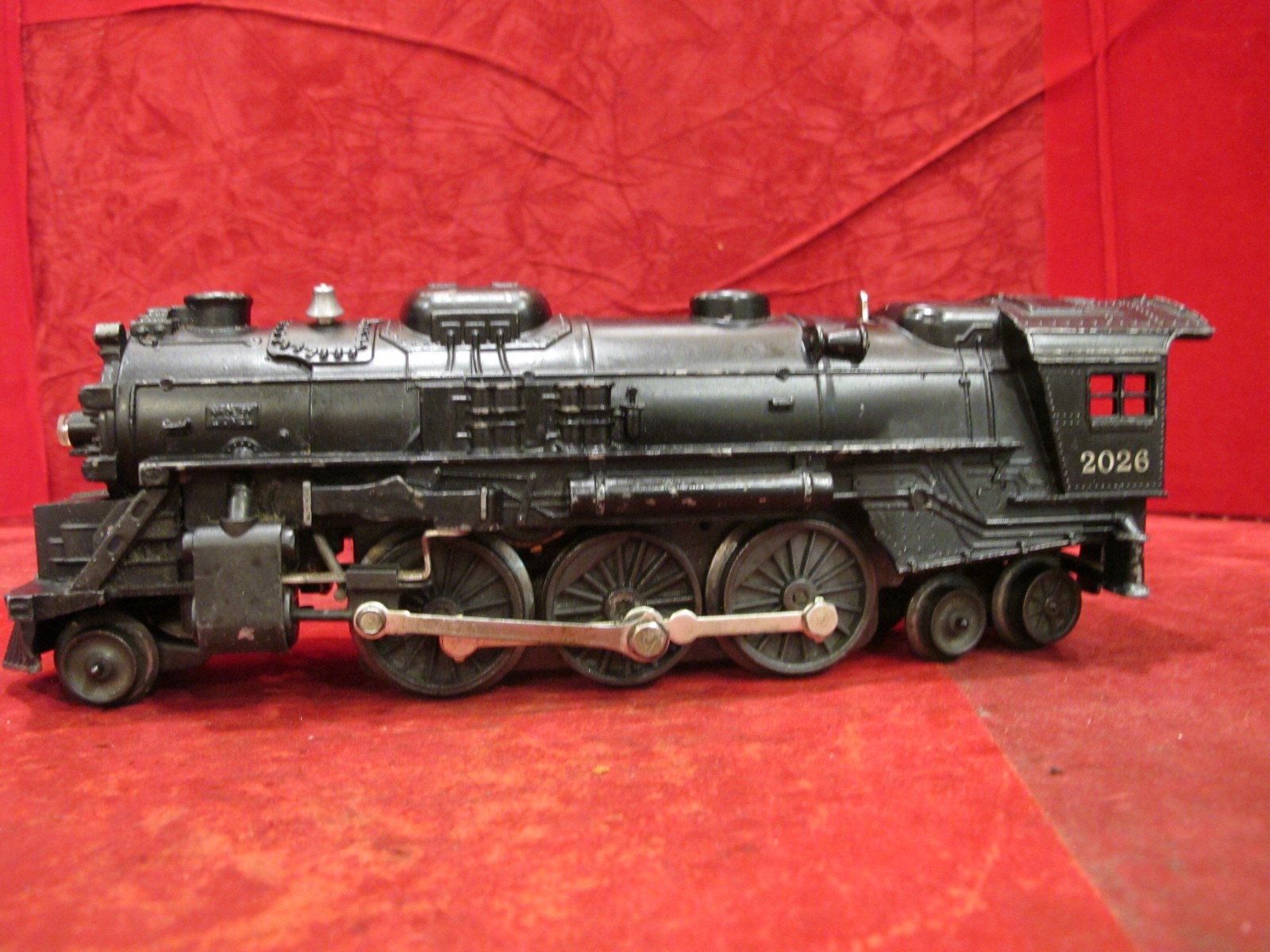 Lionel Vintage Postwar No. 2026 2-6-4 prairie Locomotive~runs lights smoke