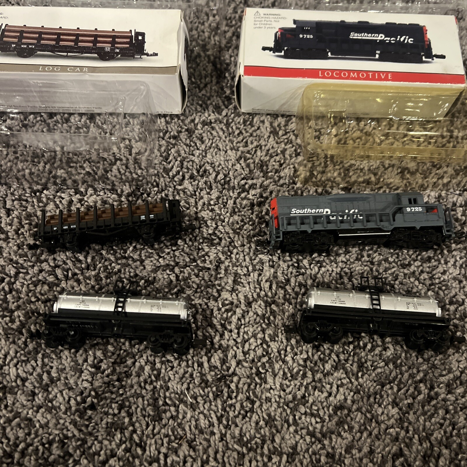 Southern Pacific Locomotive Tank Log Car Lot