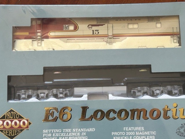 SANTA FE ” WARBONNET ” EMD E6 A unit #15 DCC SOUND / B DUMMY HO Scale NEW SEALED