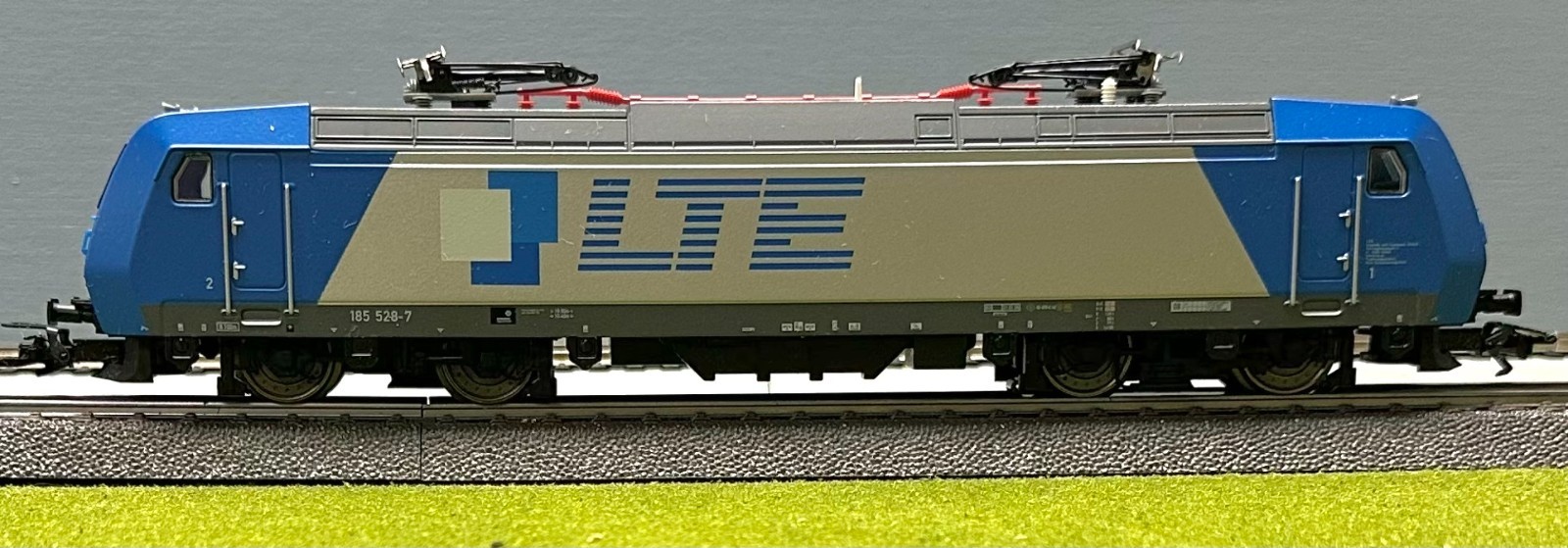 Marklin 36831 HO Analog 3-Rail AC Electric Locomotive LTE185 528-7