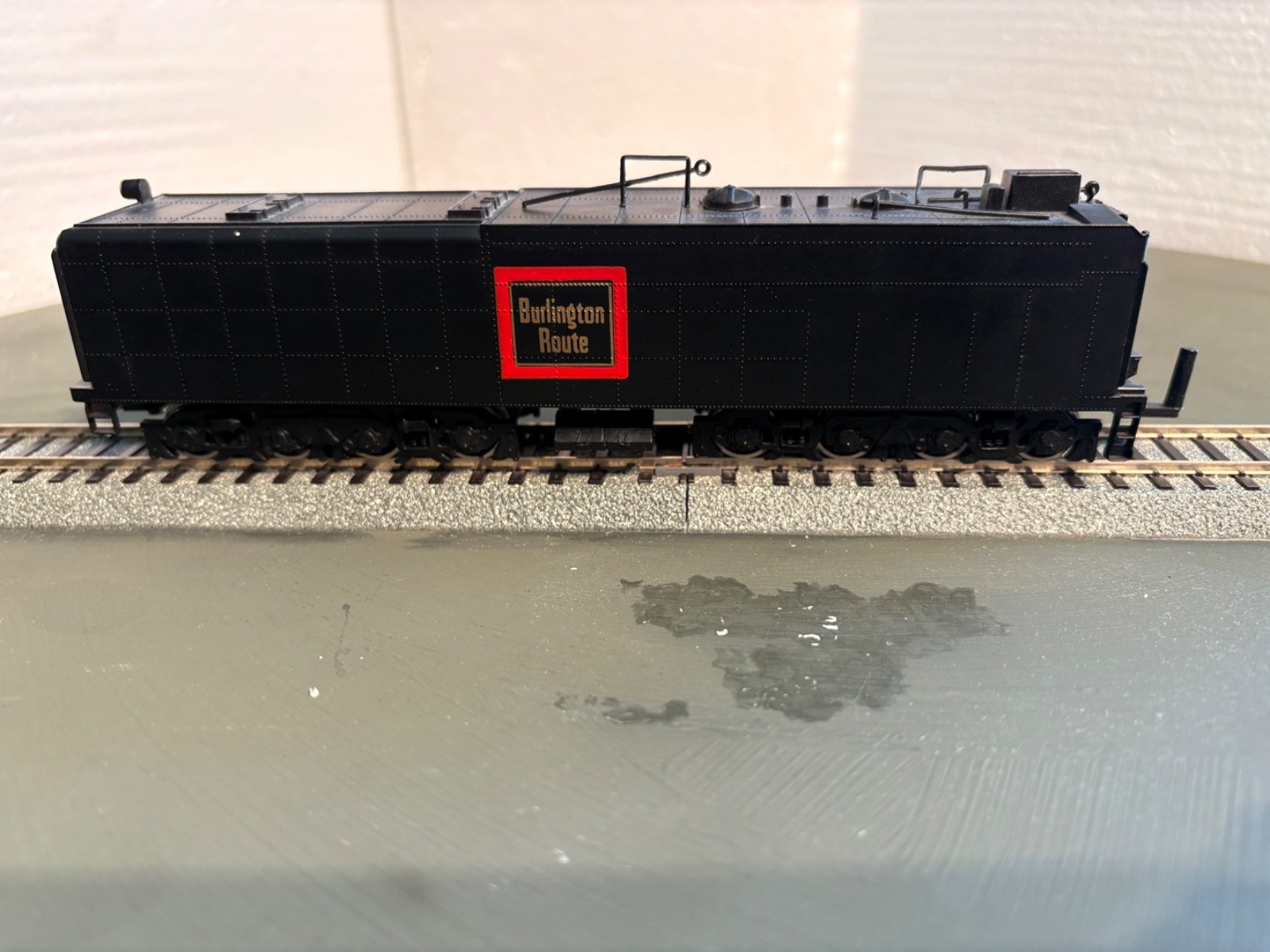 Rare & Unique HO Bachmann Burlington Route 8 Axle Tender # 5601 (26-747)