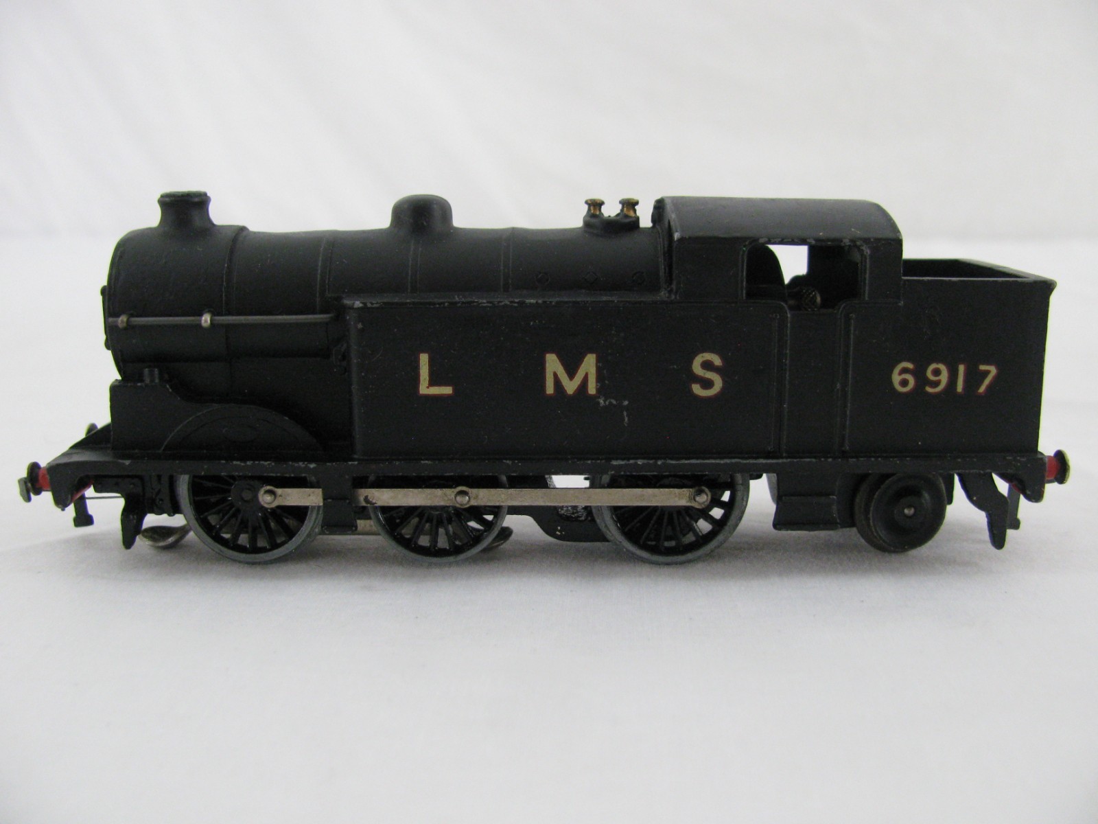 Vintage Hornby HO / OO 3-Rail LMS 6917 Edl7 0-6-2 Class N2 Tank Locomotive VG