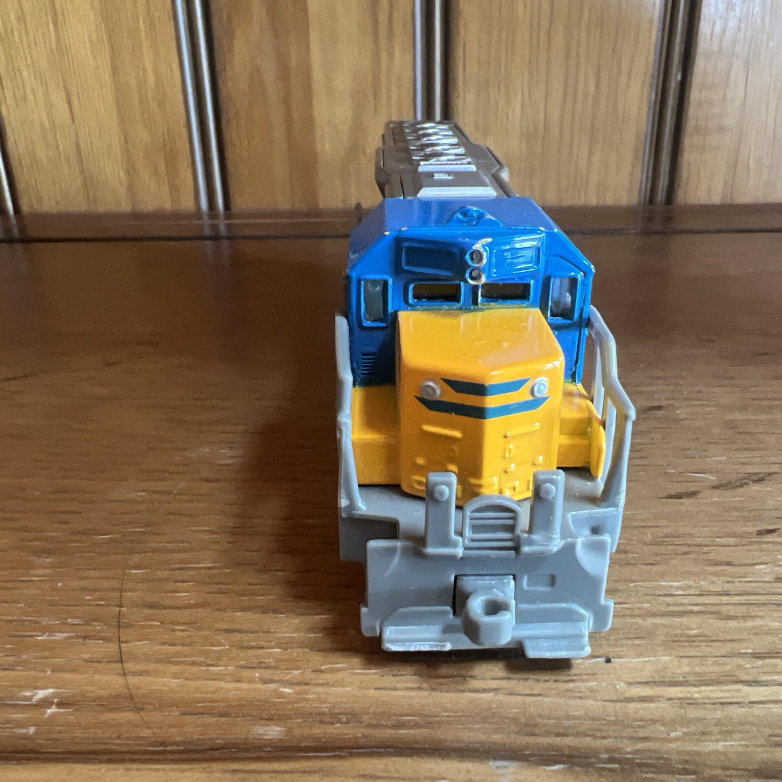 Freight Locomotive Pull Back Power Blue,Yellow & Silver #1872 NY &IL