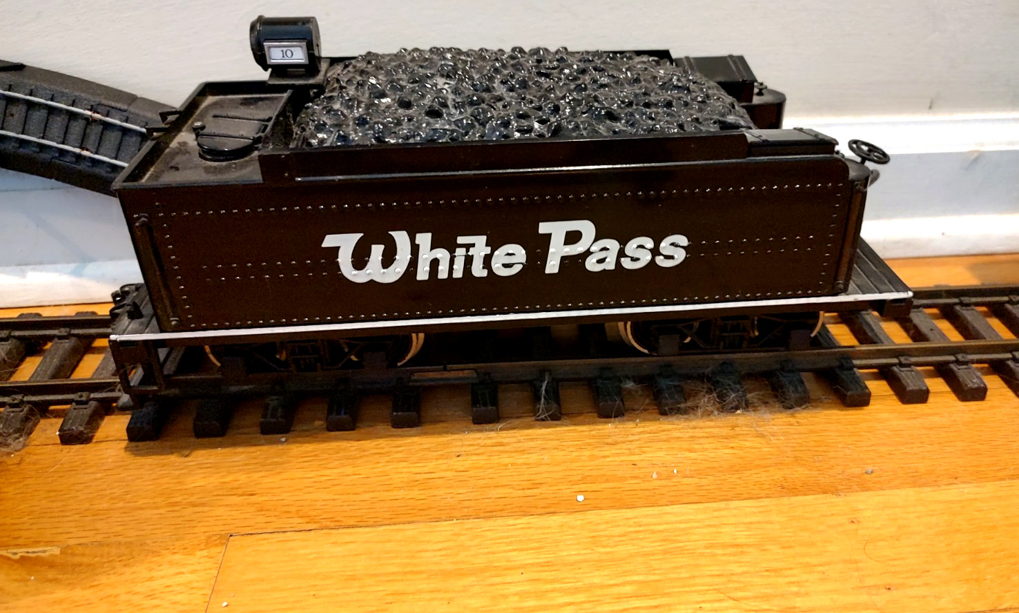 Bachmann 81096 G Scale White Pass 4-6-0 Steam Locomotive #10 & Tender READ AS IS