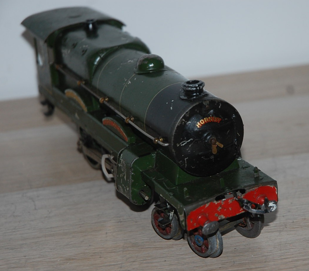 HORNBY O GAUGE CLOCKWORK 3C ‘FLYING SCOTSMAN’ LOCOMOTIVE IN GREEN LNER LIVERY